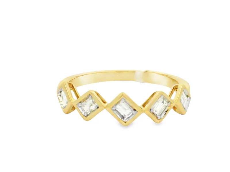 Timeless Jewelry At Special Discount Rates 14K Yellow Gold 5 Stone Baguette Diamond Ring - .29ctw Timeless Jewelry At Special Discount Rates 14K Yellow Gold 5 Stone Baguette Diamond Ring - .29ctw